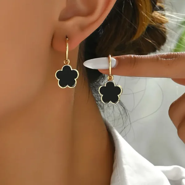 Aretes trebol negro - Imagen 2