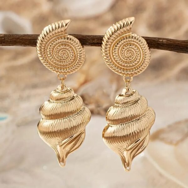 Aretes largos caracola
