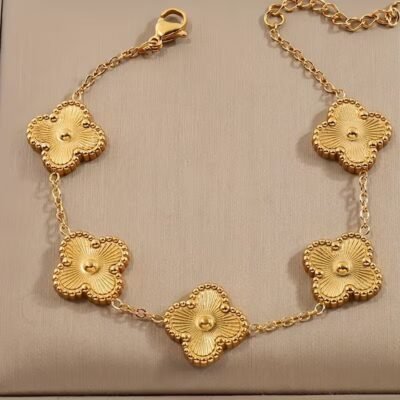 Pulsera trebol dorada