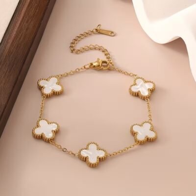 Pulsera trebol blanca